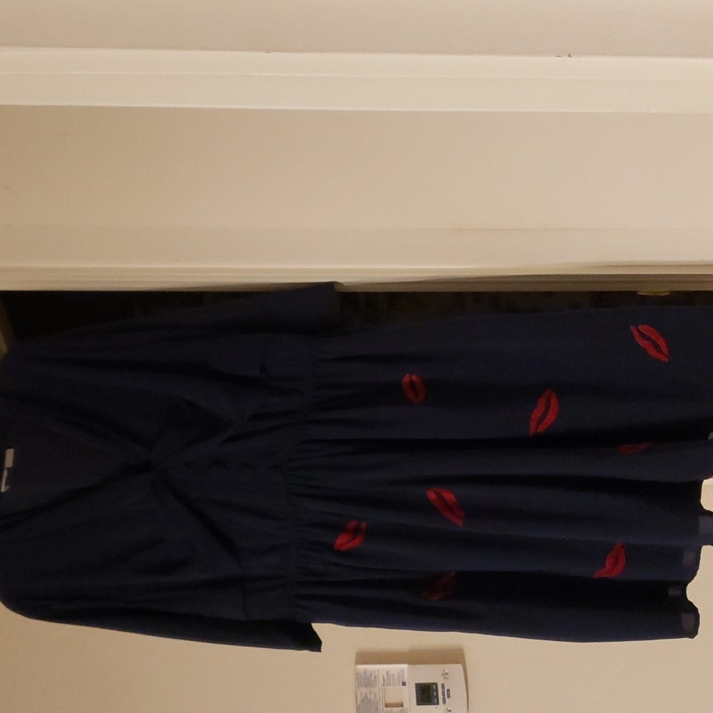 Eshakti 3x navy blue w kissy print red lips